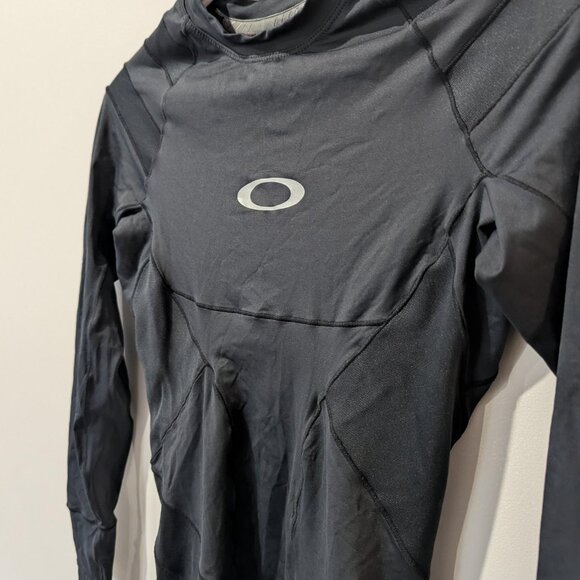 Oakley Black Ellipse Rashguard LS Men's M Gorpcore Activewear SPF 50 - Picture 3 of 8